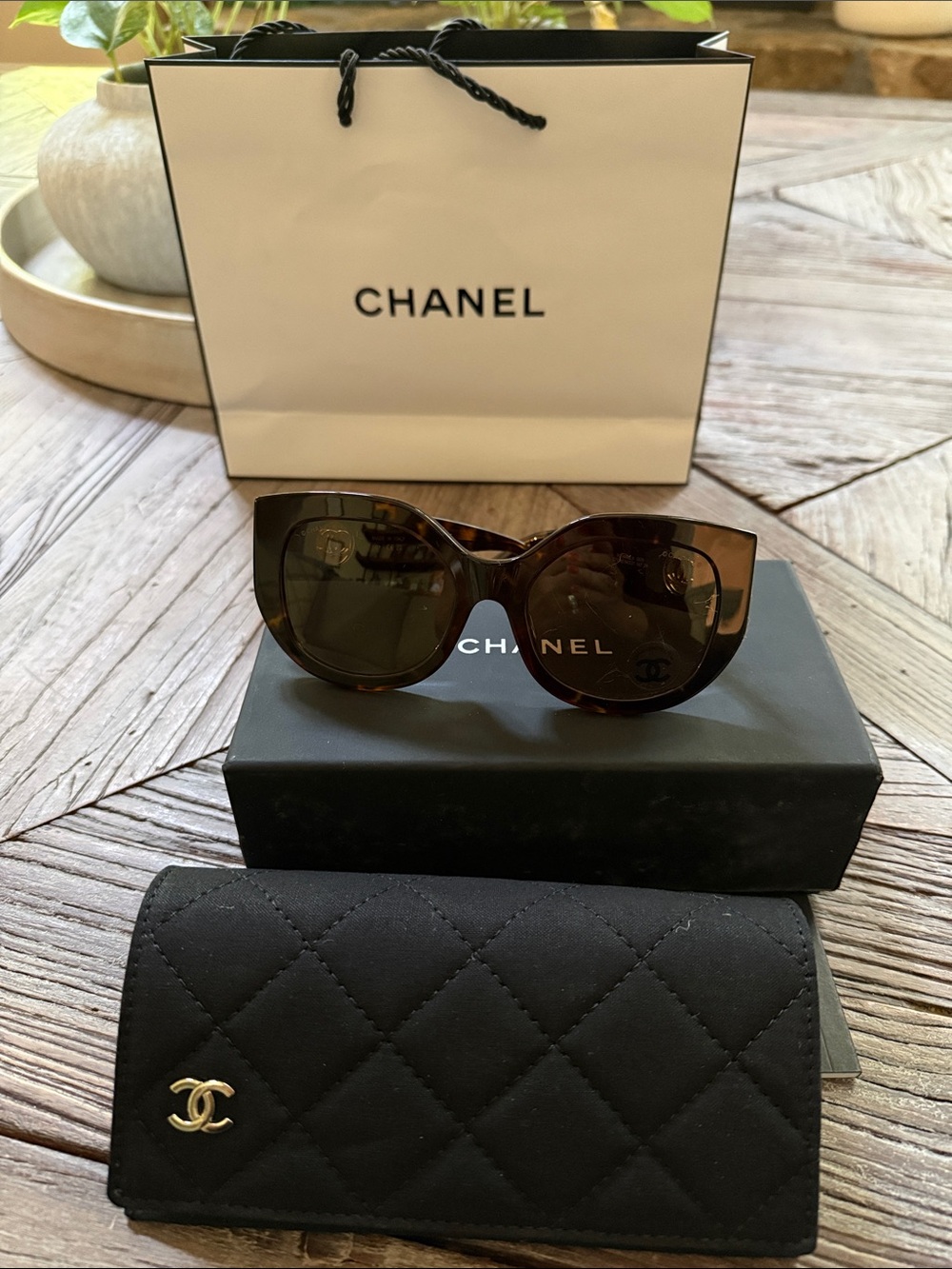 Tortoiseshell Sunglasses with Brown Lenses
